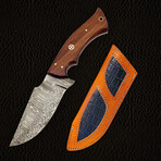 9.5" Walnut Wood Handle // Damascus Knife // Leather Sheath