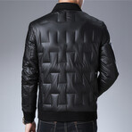 Insulated Square Zig Zag Pattern Duck Down Fill Jacket // Black (L)