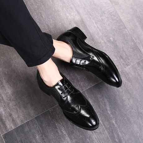 Patent Oxford // Black (Euro: 40)