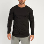 Saddle Crewneck Long Sleeve Curved Hem T-Shirt // Black (M)
