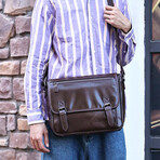 053 Messenger Leather Bag // Brown