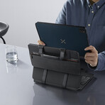 PITAKA MagEZ Case Pro // Black/Blue Twill (iPad Pro 11" 2022)