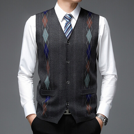 Slimline Argyle Cardigan V-Neck Sweater Vest // Dark Gray (L)