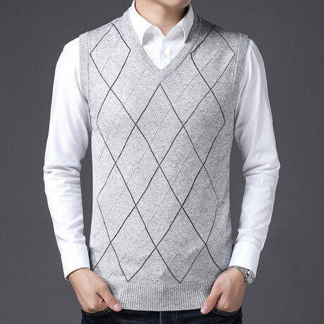 Argyle Lines V-Neck Sweater Vest // Light Gray (XS)
