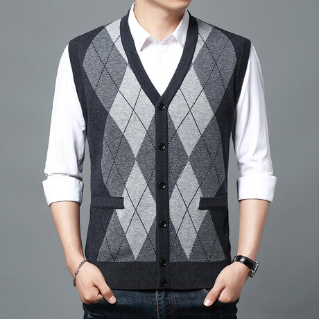 Argyle Cardigan V-Neck Sweater Vest + Pockets // Dark Gray (XS)