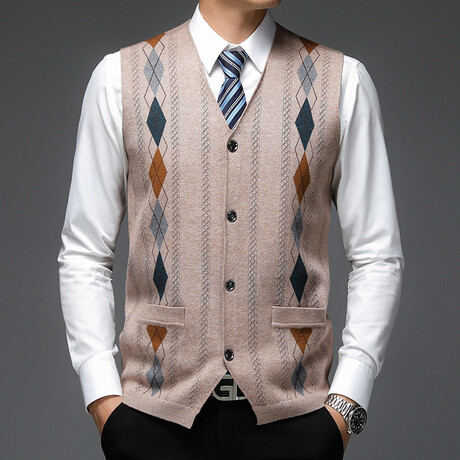 Slimline Argyle Cardigan V-Neck Sweater Vest // Tan (XS)
