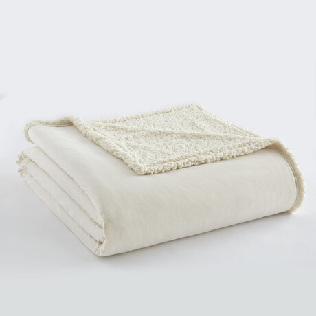 Micro Flannel® Sherpa Backed Blanket// Ivory (Twin // 66x90)