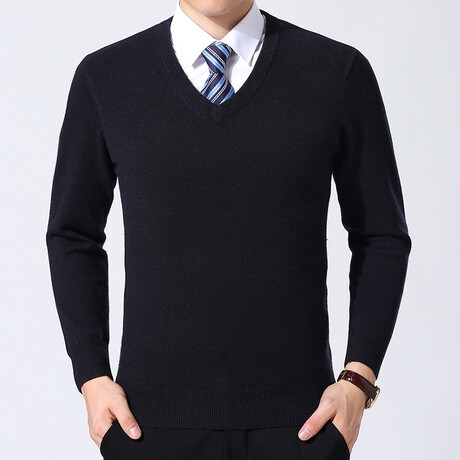 AVNS-7 // V-Neck Sweaters // Black (XS)