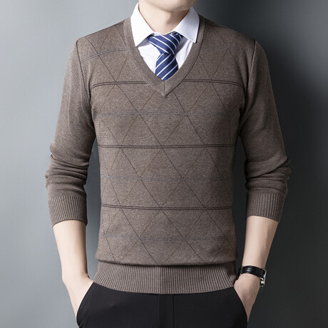 AVNS-6 // V-Neck Sweaters // Light Brown (XS)