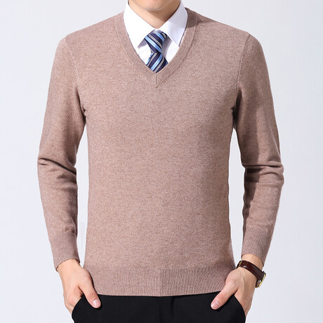 AVNS-12 // V-Neck Sweaters // Tan (XS)