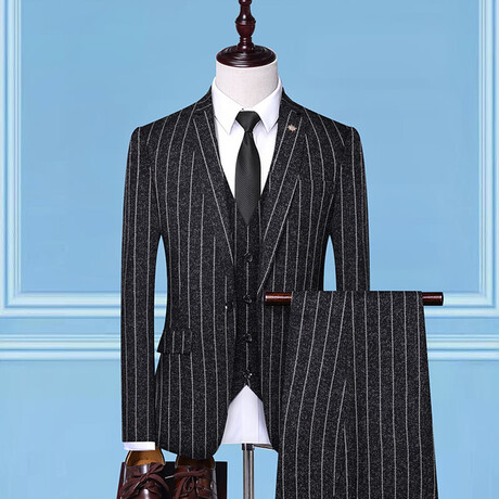 Mens 3pc Slim Fitted Suits  // Black + White Pinstripes (XS)