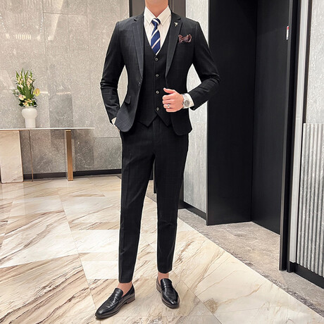 Mens 3pc Slim Fitted Suits  // Black on Black Checks (XS)