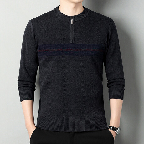 AQZS-23 //  Quarter Zip Sweaters // Black (XS)