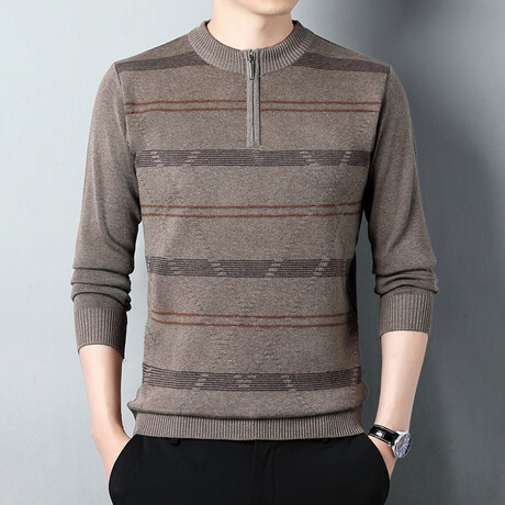 AQZS-5 //  Quarter Zip Sweaters // Brown (XS)