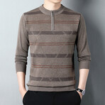 AQZS-5 //  Quarter Zip Sweaters // Brown (L)