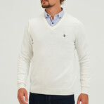 Contrast Logo V-Neck Sweater // Ecru (S)