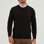 Contrast Logo Crew Neck Sweater // Black (S)