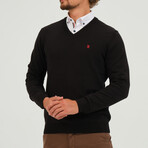 Contrast Logo V-Neck Sweater // Black (S)