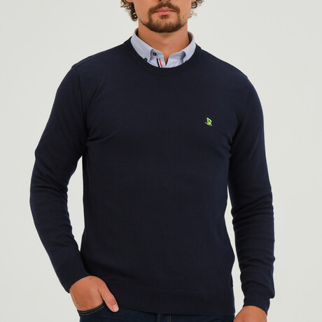 Contrast Logo Crew Neck Sweater // Navy (S)