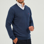 Contrast Logo V-Neck Sweater // Indigo (S)