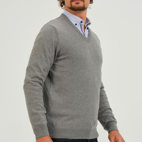 Contrast Logo V-Neck Sweater // Anthracite (S)