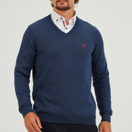 Contrast Logo V-Neck Sweater // Indigo (S)