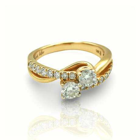 Fine Jewelry // 14K Yellow Gold Diamond Ring // Ring Size: 7 // Pre-Owned