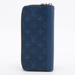 Louis Vuitton Taiga Llama Zippy Wallet Vertical M30447 Cobalt Round-Zip-Wallet