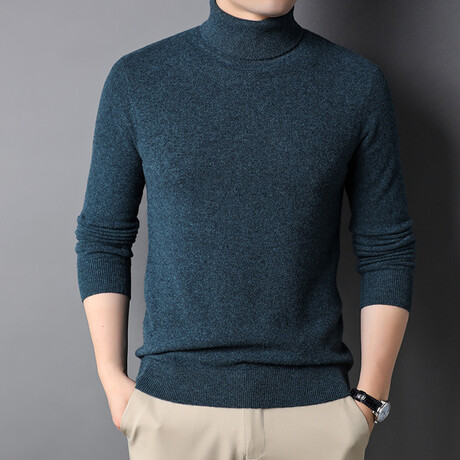 Solid Turtleneck Sweater // Dark Green (XS)