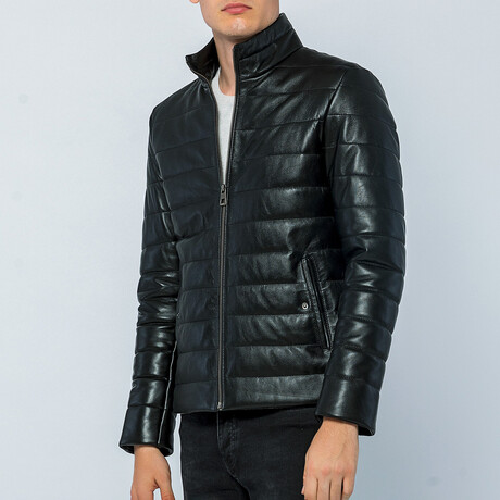 Channel Quilted  Jacket // Black (S)