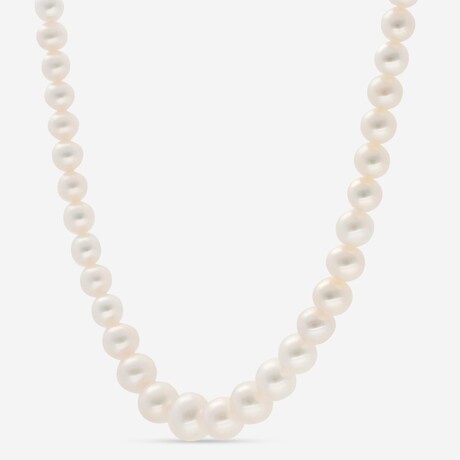 18K White Gold Fresh Water Graduated Pearl Necklace // 17"