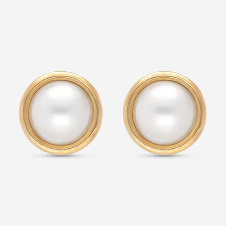 18K Yellow Gold White Round Mabe Pearl Stud Earring