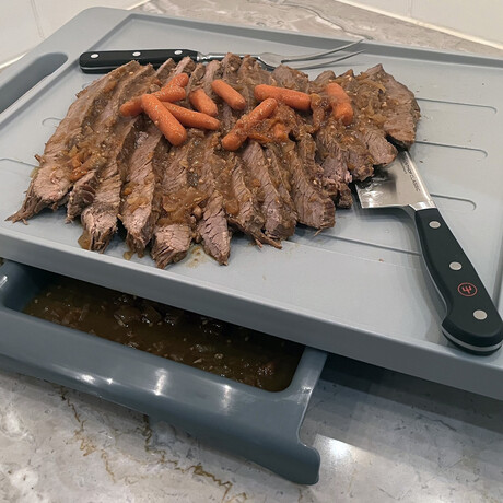 Karving King Deluxe Dripless Cutting Board 2 In 1 System With Digital Meat Thermometer // Grey