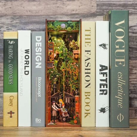 3D Book Nook // Secret Garden // 80 Pieces