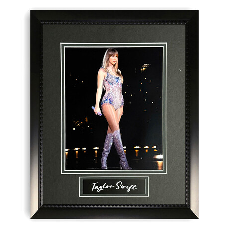 Taylor Swift // Photograph + Framed Ver.1