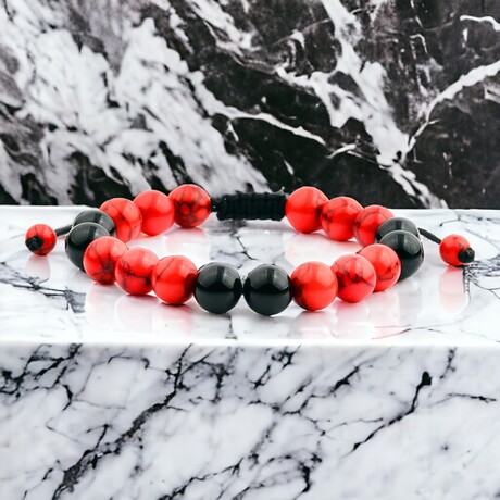 Dyed Red Turquoise + Onyx Stone Adjustable Bead Bracelet // 8"