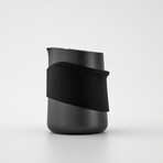 FlowTip No-handle Jug // Black