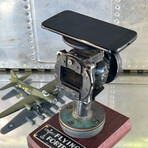 B-17 DIRECTIONAL COMPASS PHONE CHARGER