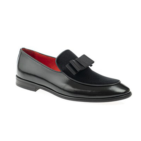 Leather with Velvet Detail Loafers // Black (Euro: 39)