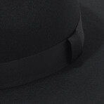 The Classic w/ Texturtured Silk Trim Ribbon (L)