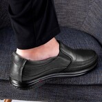 Men's Genuine Leather Slip On Casual Loafers // Black (Euro: 40)