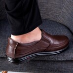 Men's Genuine Leather Slip On Casual Loafers // Brown (Euro: 41)