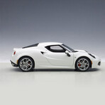 1:18 Alfa Romeo 4C // Gloss White