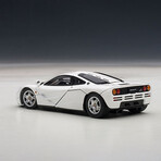 1:43 Mclaren F1 // Pure White