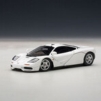 1:43 Mclaren F1 // Pure White