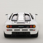 1:43 Mclaren F1 // Pure White