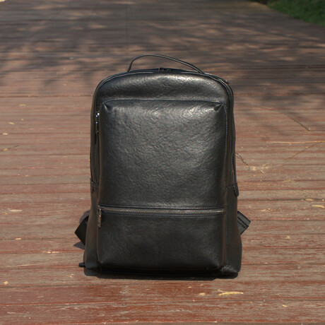 Minimalist Zip Open Leather Backpack // Black