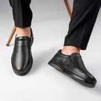 Men's Genuine Leather Slip On Casual Shoes // Black (Euro: 45)