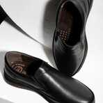 Men's Genuine Leather Slip On Casual Shoes // Black (Euro: 40)