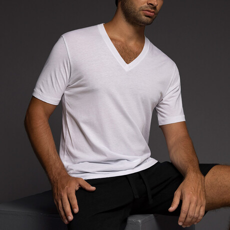 High Twist V-Neck T-Shirt  // White (M)